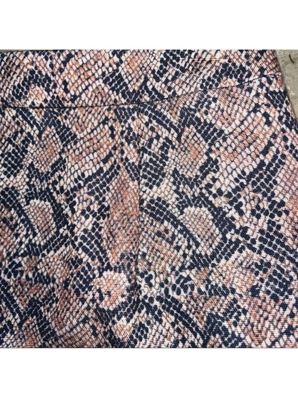 NWT Lea & Viola Pink and Black Snakeskin size small mini skirt 100% polyester - Picture 2 of 8